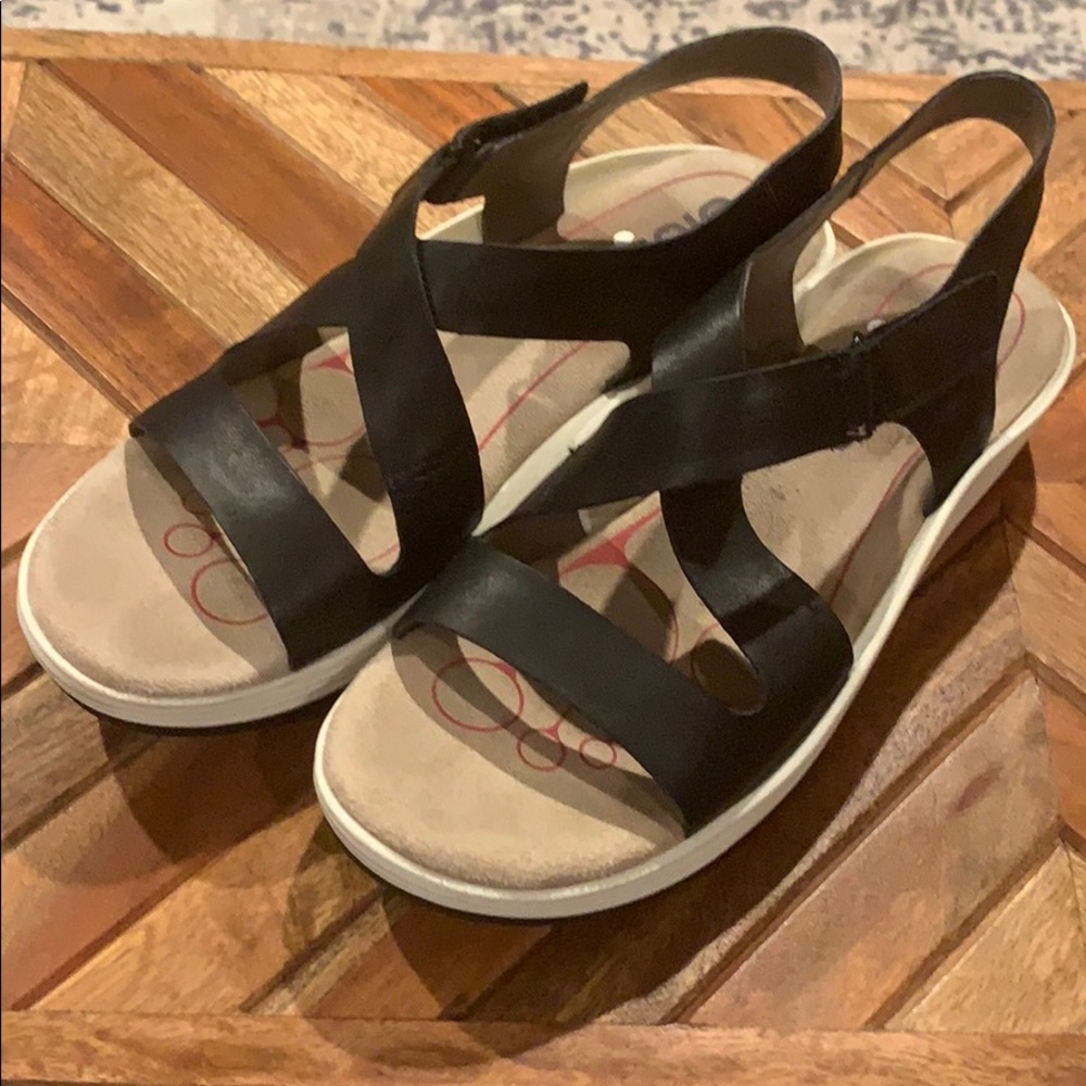 Bionica Black Platform Sandals Size 8